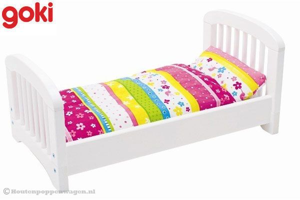 Houten poppenbed Susibelle van het merk Goki.