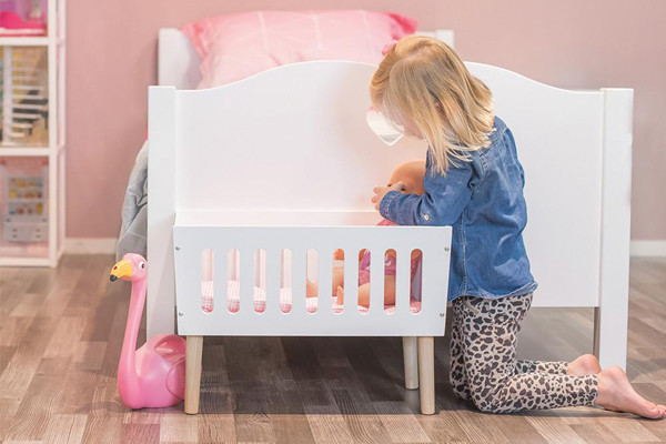 Lois is 3 jaar en 96 cm lang.