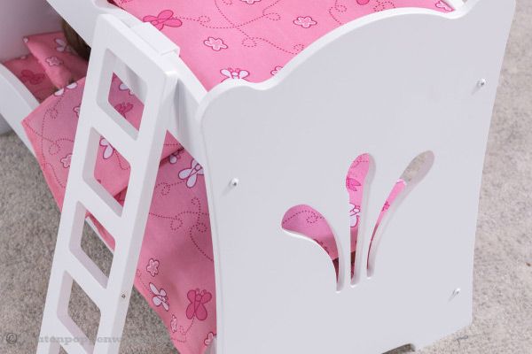 Compleet met trap voor het bovenste bedje.