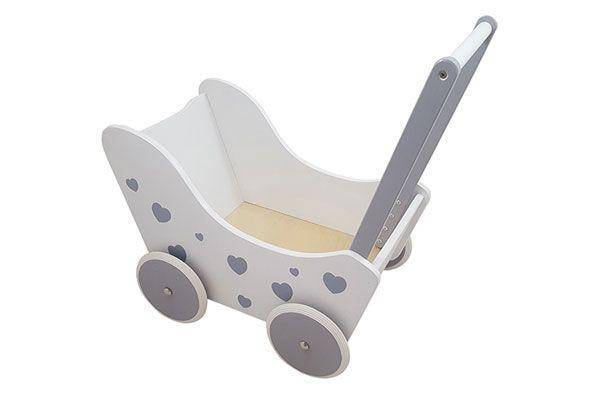 Poppenwagen wit zilver hartjes.